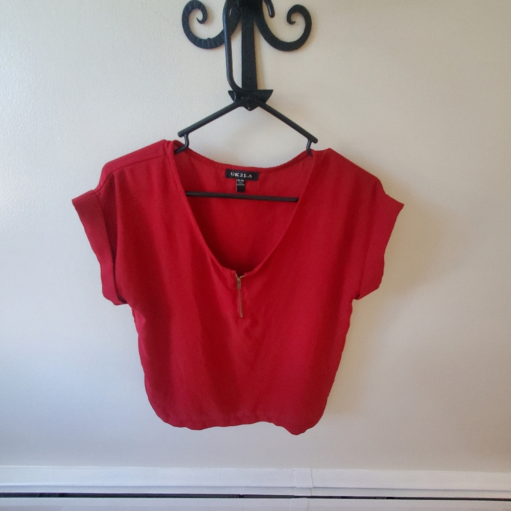 UK2LA red flowy blouse. Size Xs